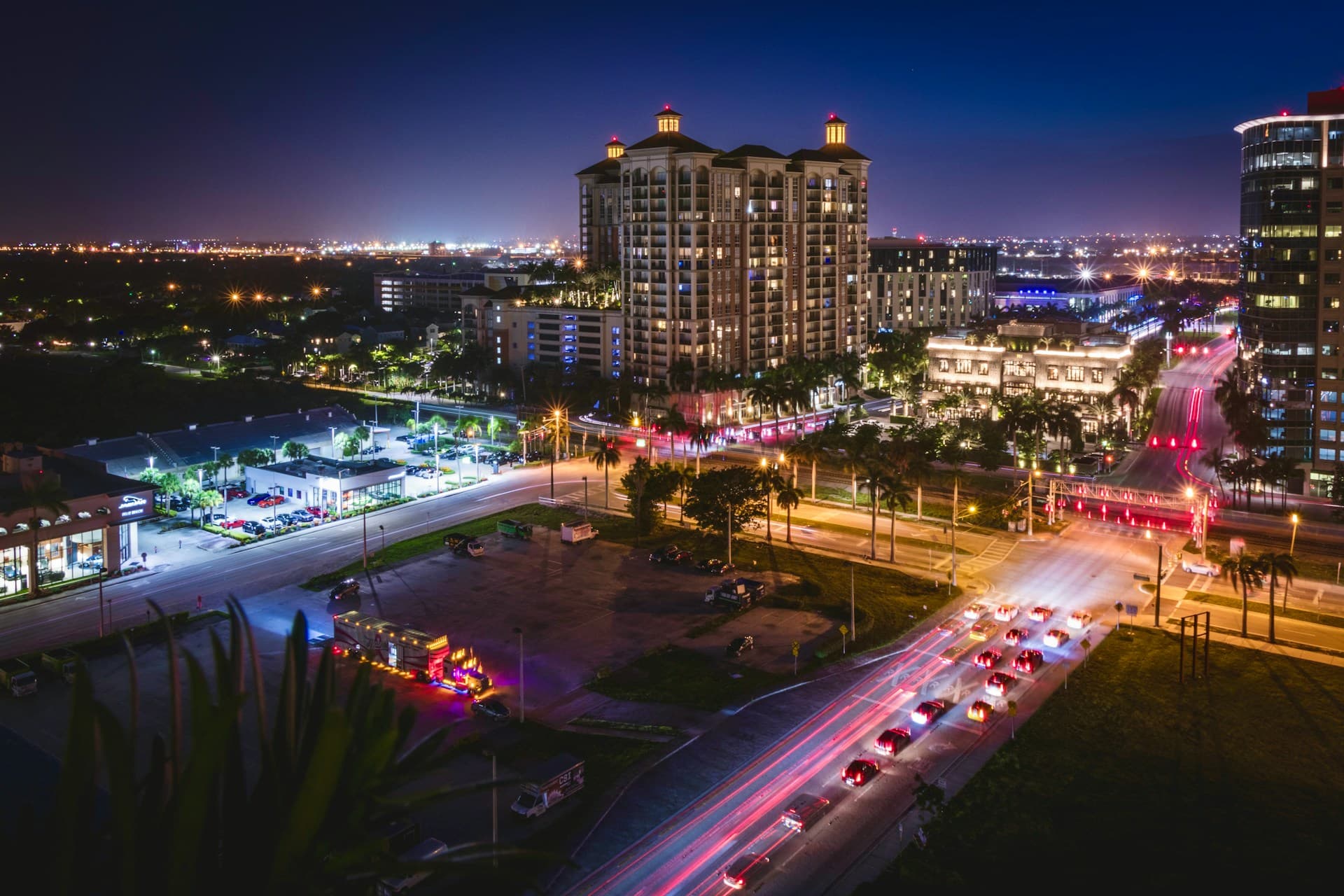 Downtown West Palm Beach, Florida — Clematis Street area at night